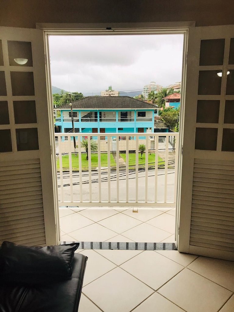 Apê lindo 1 min a pé da Praia Grande-O mais perto!
